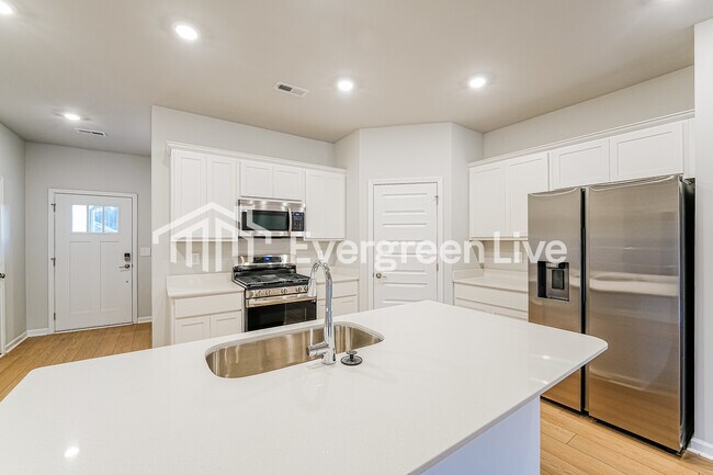 Photo - 150 Fenwick Pl