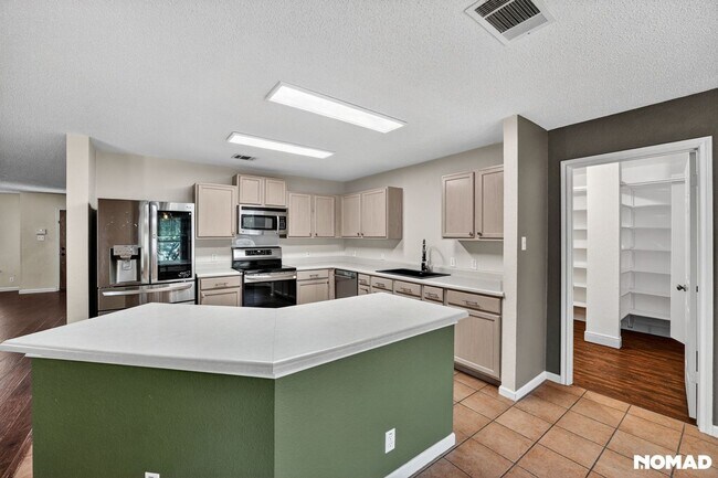 Photo - 4504 Moose Dr