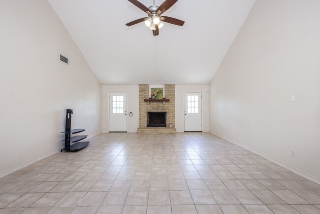 7423 Towerview Ln