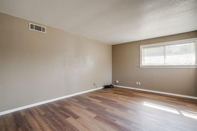 Photo - 204 Mildred Ln