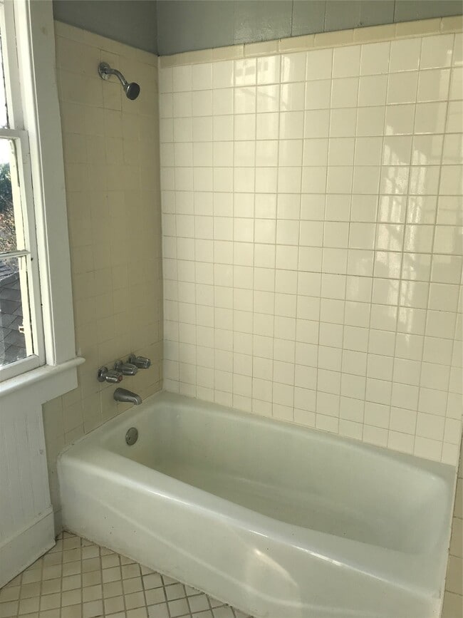 Photo - 2127 Avenue K