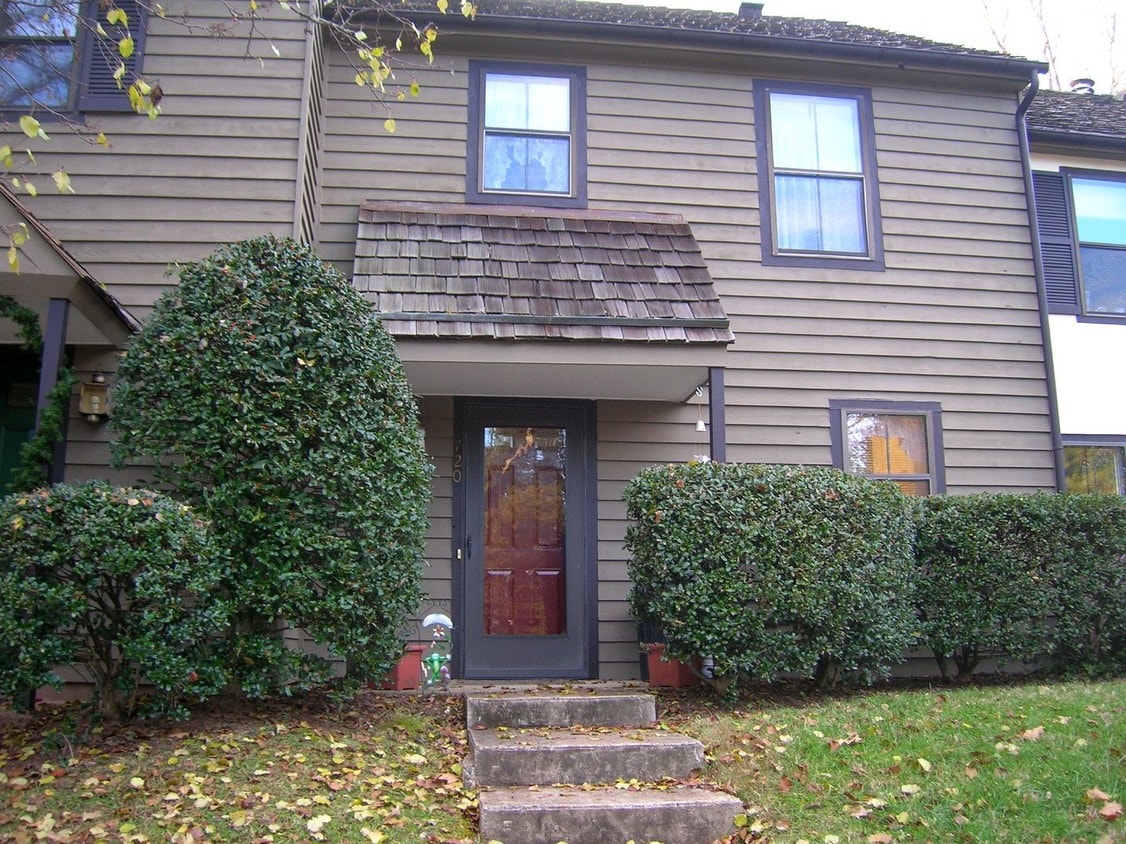 Photo - 720 Exton Ct (Charlottesville, VA)