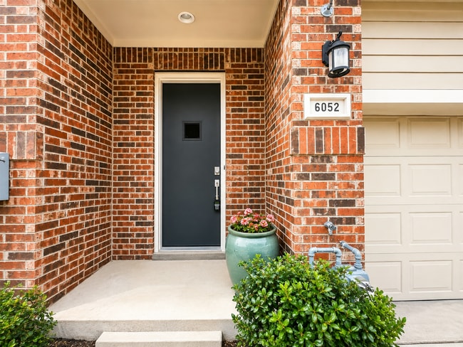 Photo - 6052 Portrush Dr