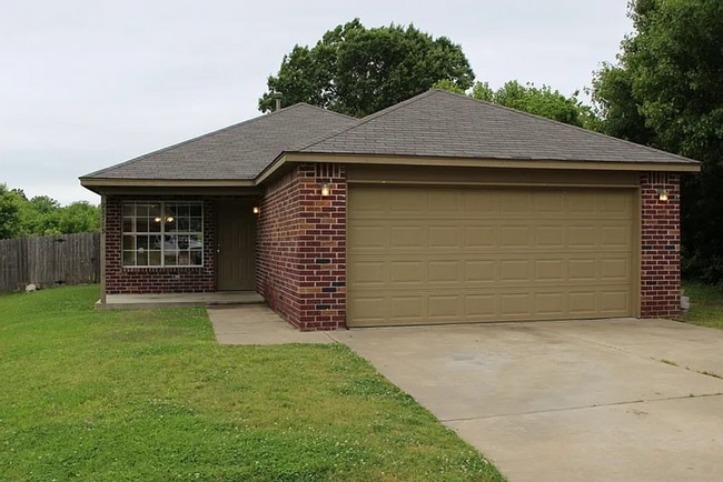 Photo - Charming 3 Bed / 2 Bath Home in Coweta – Spacious Lot + Creek Access!