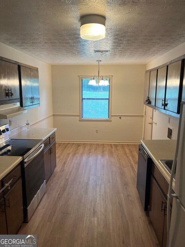 Photo - 1807 Cedar Shoals Dr