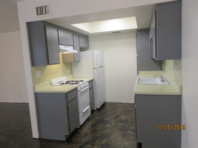 Photo - 198 W Mariposa St Unit 1