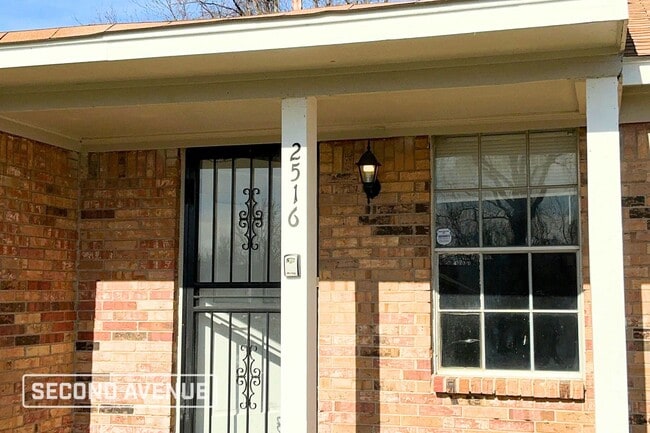 Photo - 2516 Chattering Ln