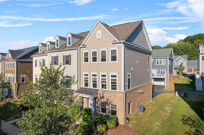 Photo - 337 Osona Ln