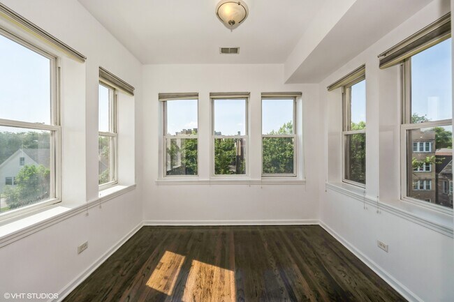 Photo - 3510 W Palmer St Unit 3E