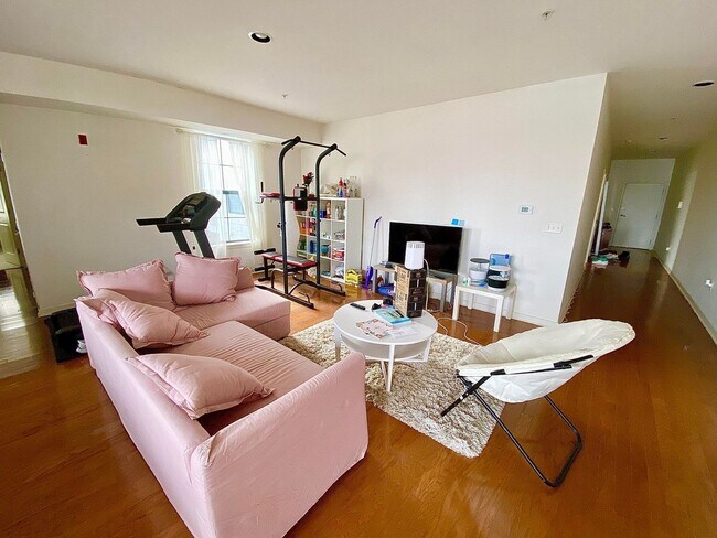 Photo - Charming 2 Bed/2 Bath Condo in Heart of Charles Village, Baltimore, MD!