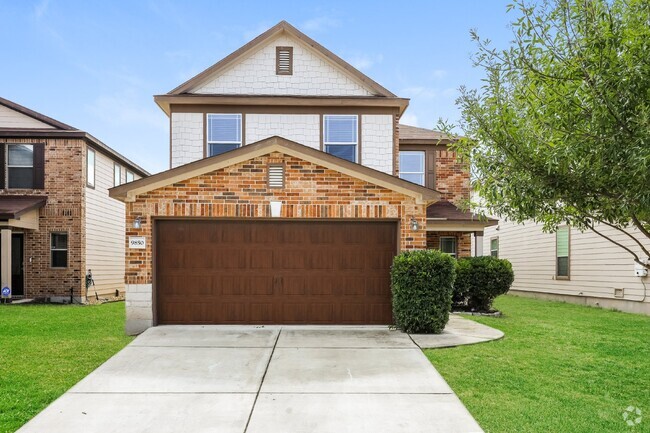 Building Photo - 2 Story Home with a HUGE backyard, covered...