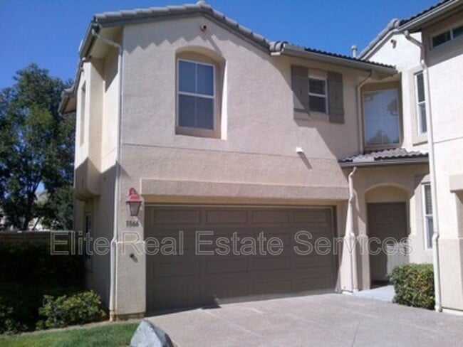 Building Photo - 1866 Via Capri St