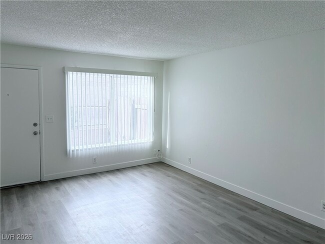 Photo - 4350 Caliente St