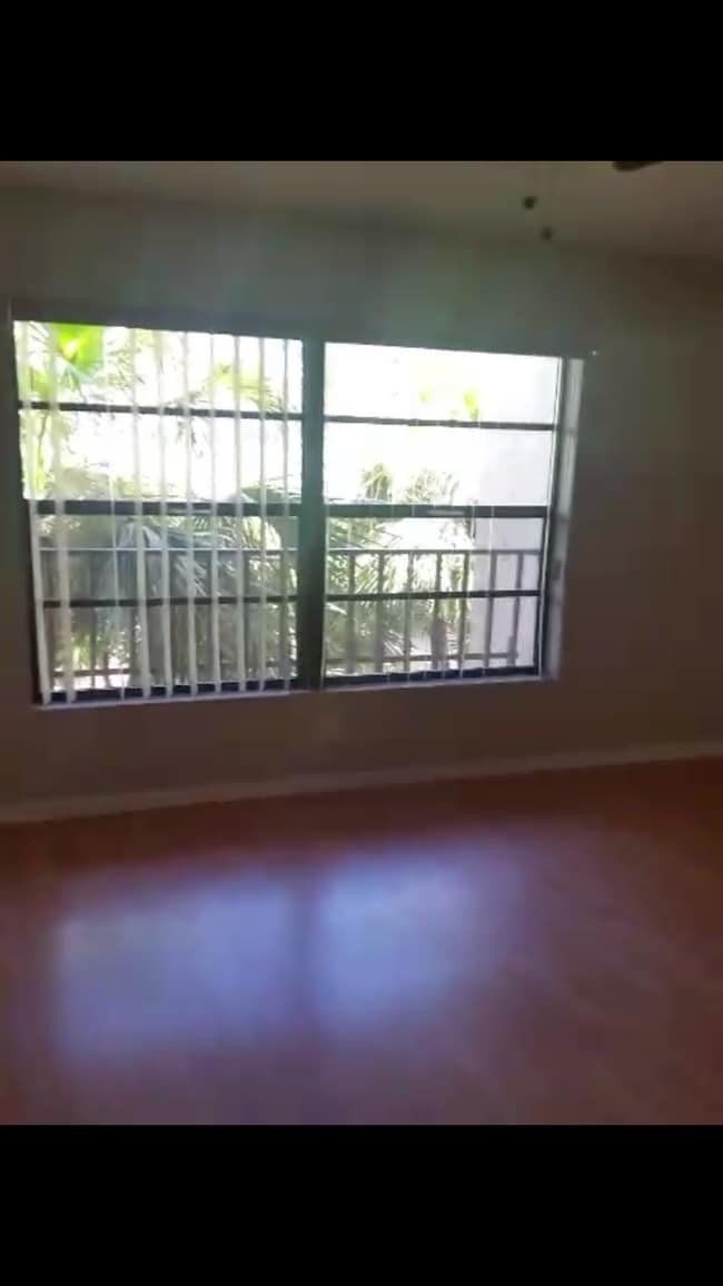 Photo - 4700 Lucerne Lakes Blvd Unit Apt #406