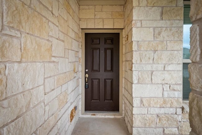 Photo - 408 Andele Way