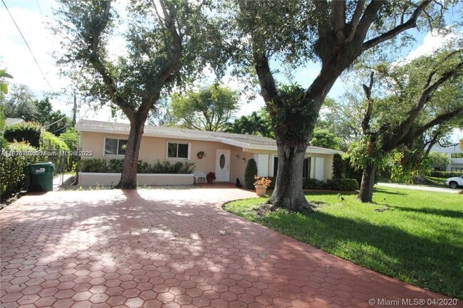 Building Photo - 9160 SW 73rd St Rental