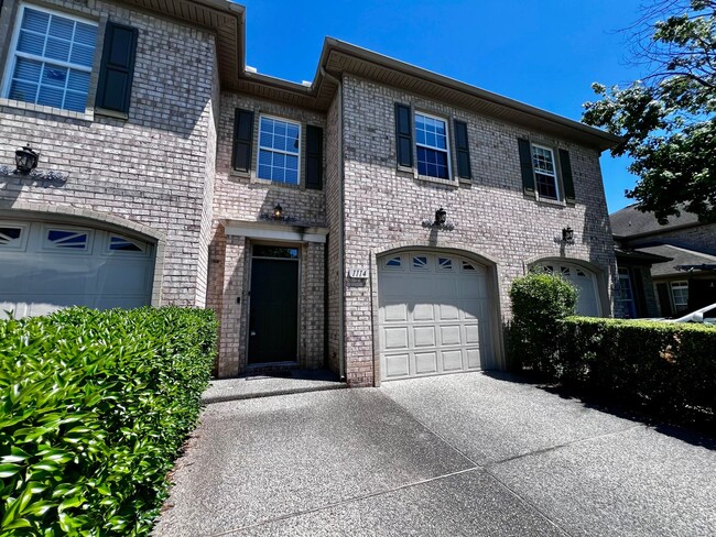Beautiful home in the Chancellor Walk neig... - Beautiful home in the Chancellor Walk neig...