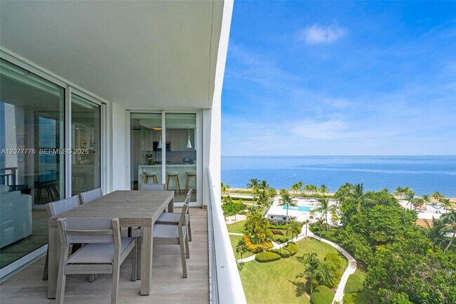 Building Photo - 607 Ocean Dr Unit 10K