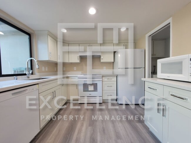 Photo - 3/2.5 Townhouse with 2 Car Garage,
