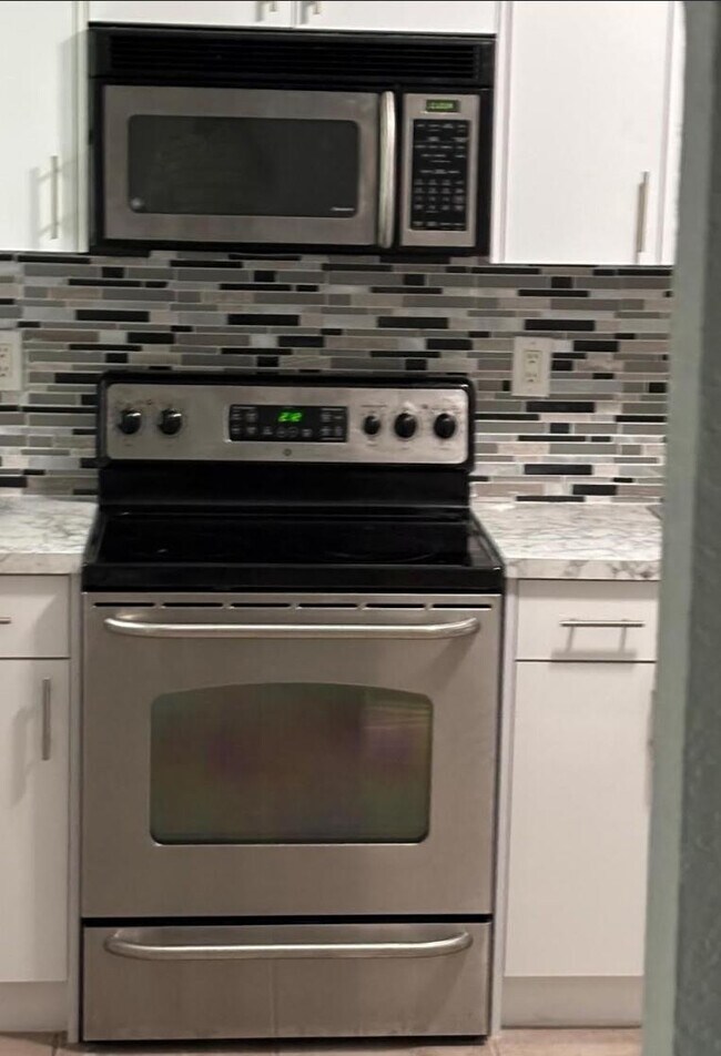 Photo - 407 SE 3rd Ave Unit B