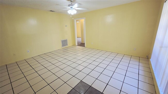 Photo - 1715 Bentley Blvd