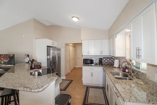 Photo - Flamingo Road, 232 Unidad Flamingo Road, 232