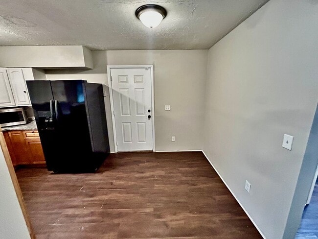 Photo - Beautiful 4 Bed, 2 Bath Home with Fenced i...
