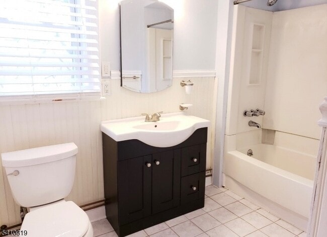 Photo - 821 Bloomfield Ave Unit 2