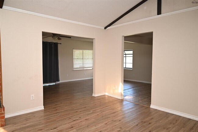 Photo - 4 bed 2 bath near SAFB.