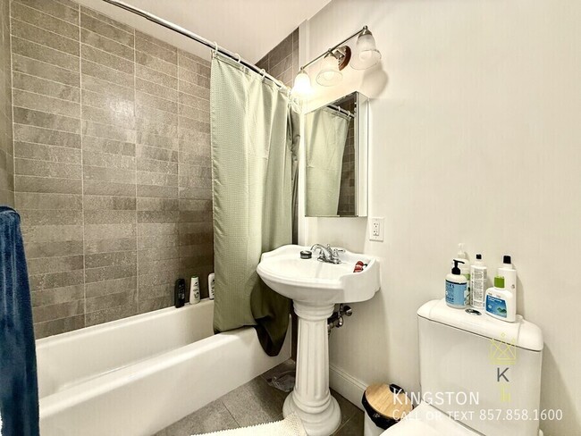 Photo - 674 Washington St Unidad 1R