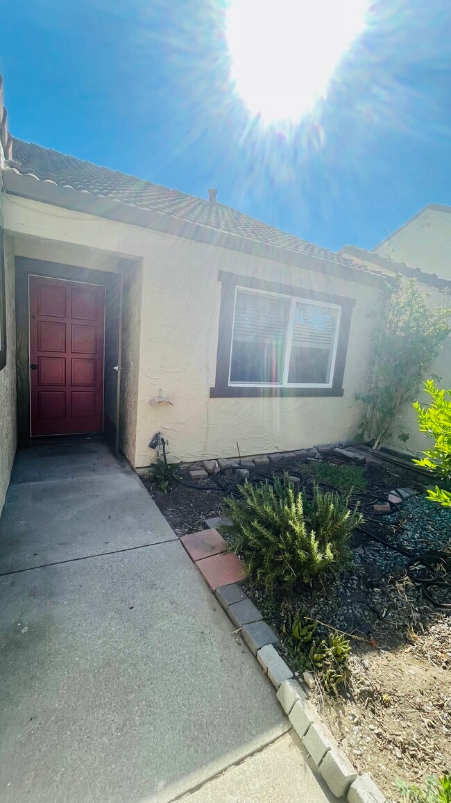 Photo - 126 Serra Ct