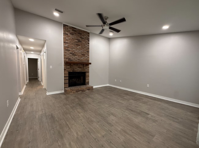 Photo - 1810 Valparaiso Blvd