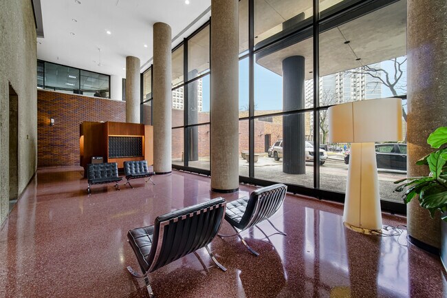 Photo - 5415 N Sheridan Rd Unit 4607