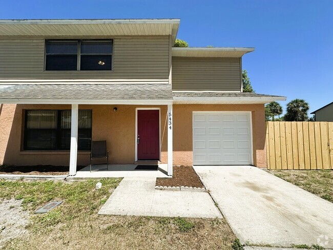 Building Photo - 5434 Decatur St Rental