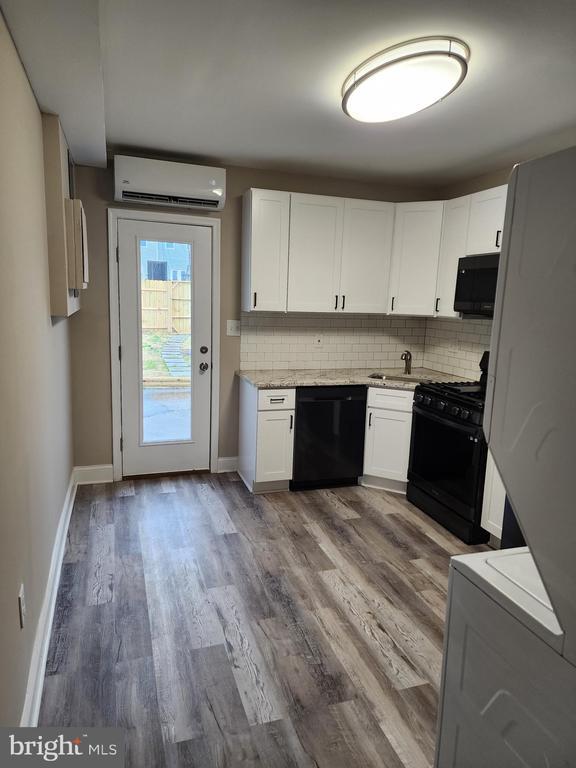 Photo - 3321 Paine St