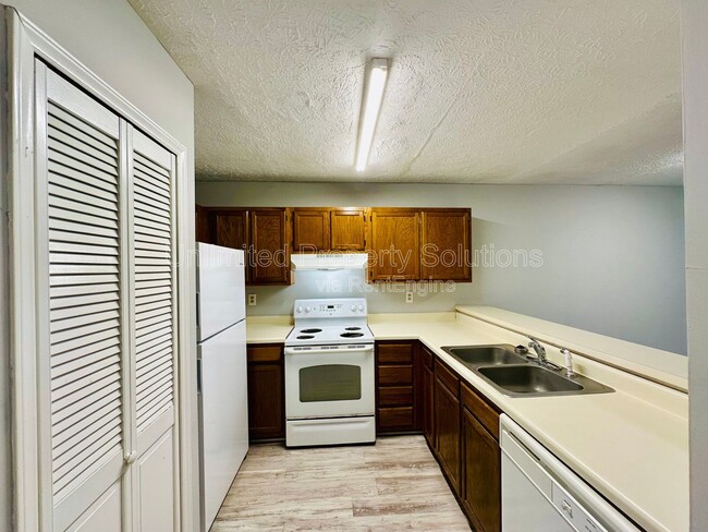 Photo - 207 Sunn Aire Ct Unit C