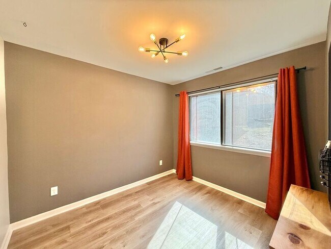 Photo - 1239 Teakwood Pl