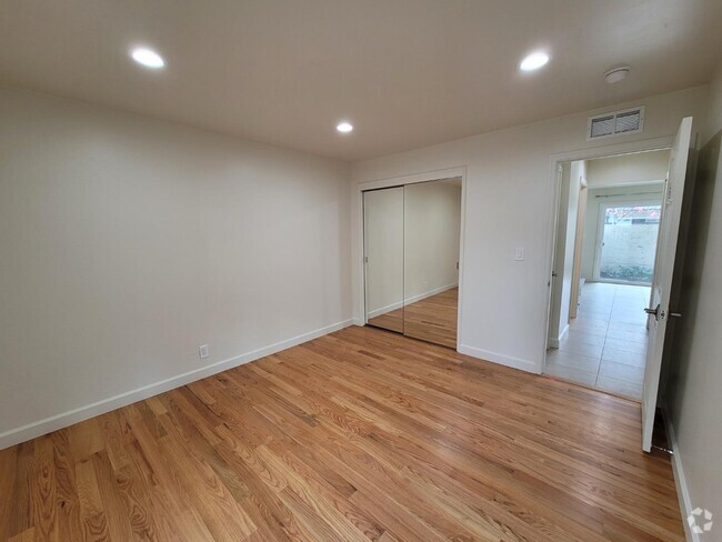 Building Photo - 10218 E Pk Cir Rental