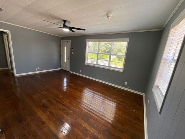 Photo - Adorable 3/1 in Marianna w/ Lawn Maintenance & Pest Control Included