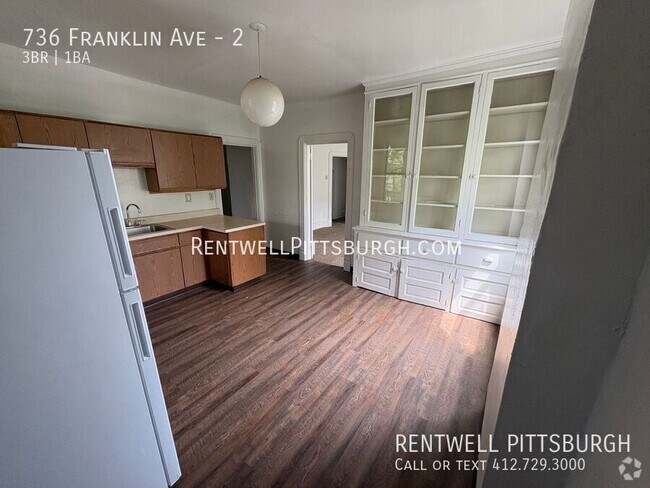 Building Photo - 736 Franklin Ave Unit 2 Rental