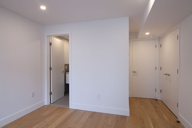 Photo - 3421 Rue Drummond Unité 58