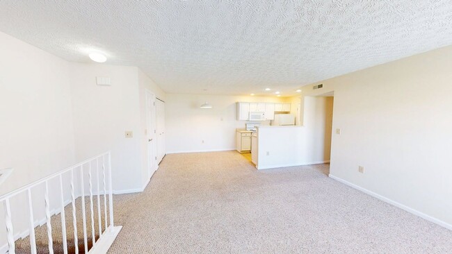 Photo - 5566 Garden Ridge