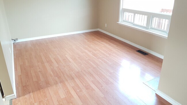 Photo - 915 Wellington St Unit A3