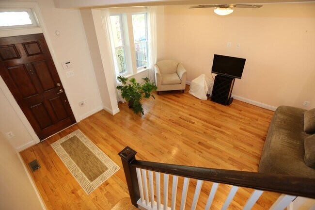 Photo - 237 16th St SE