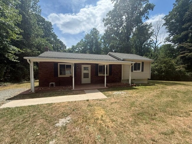 Photo - Two bedroom, 2 bath house in Burlington