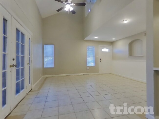 Photo - 2455 E Broadway Rd