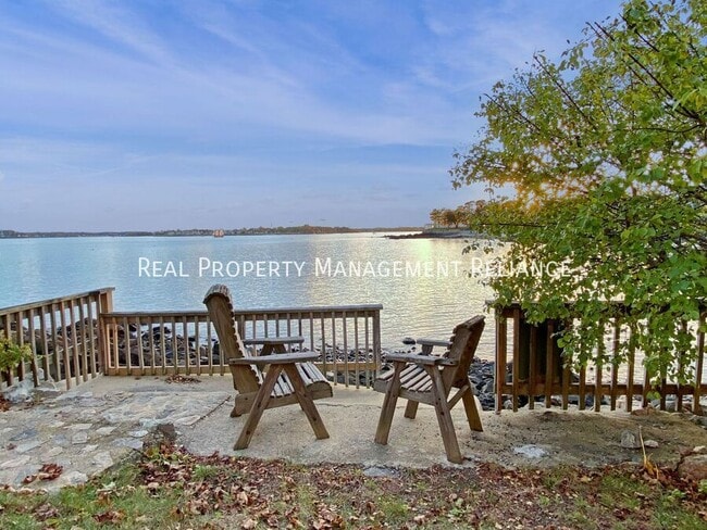 Photo - 19 Bayview Ave