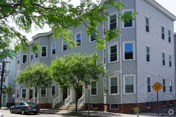 Building Photo - 356 Prospect St Unit 1 Rental