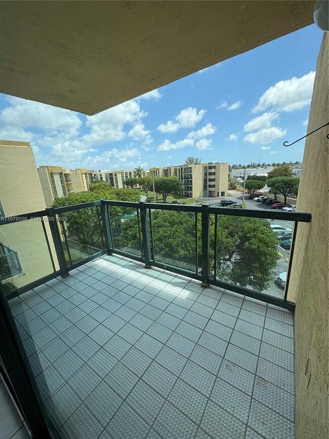 Photo - 11800 SW 18th St Unit 517-4