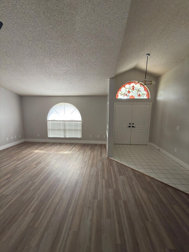Photo - 9132 Remington Dr